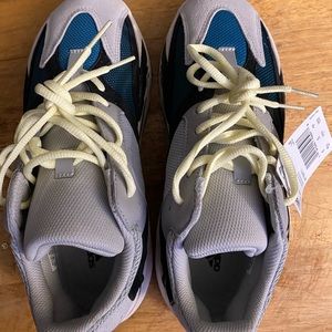 Yeezy Waverunner 700 V1